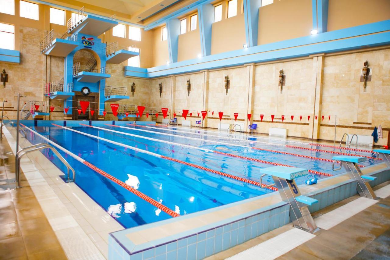 Olympavan Hotel Jereván Kültér fotó