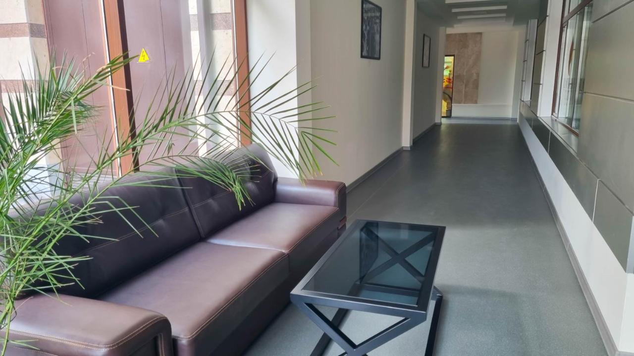 Olympavan Hotel Jereván Kültér fotó