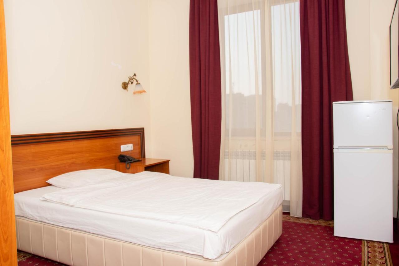 Olympavan Hotel Jereván Kültér fotó