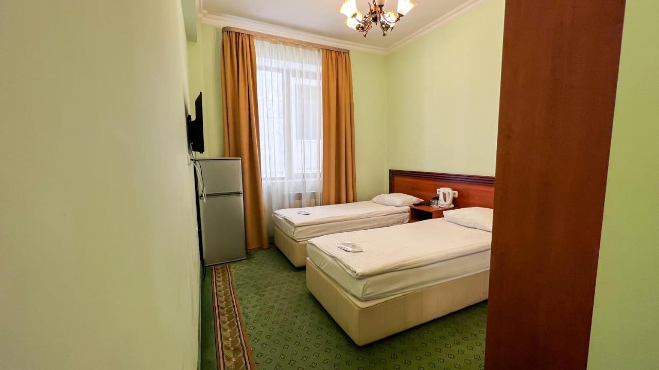 Olympavan Hotel Jereván Kültér fotó