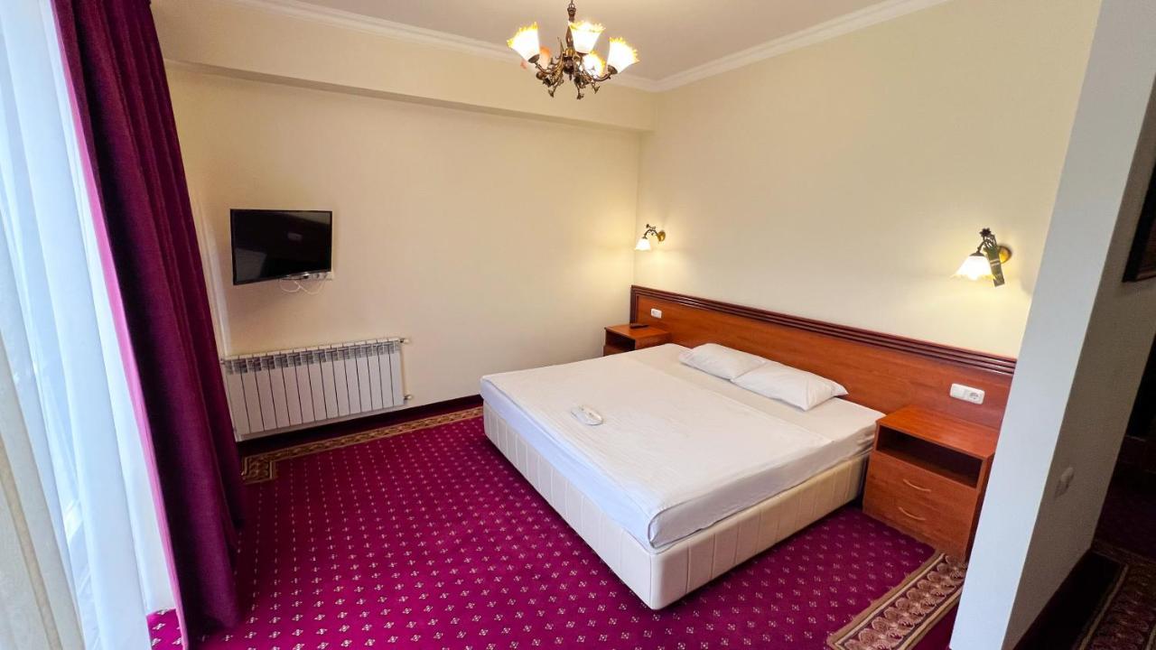 Olympavan Hotel Jereván Kültér fotó