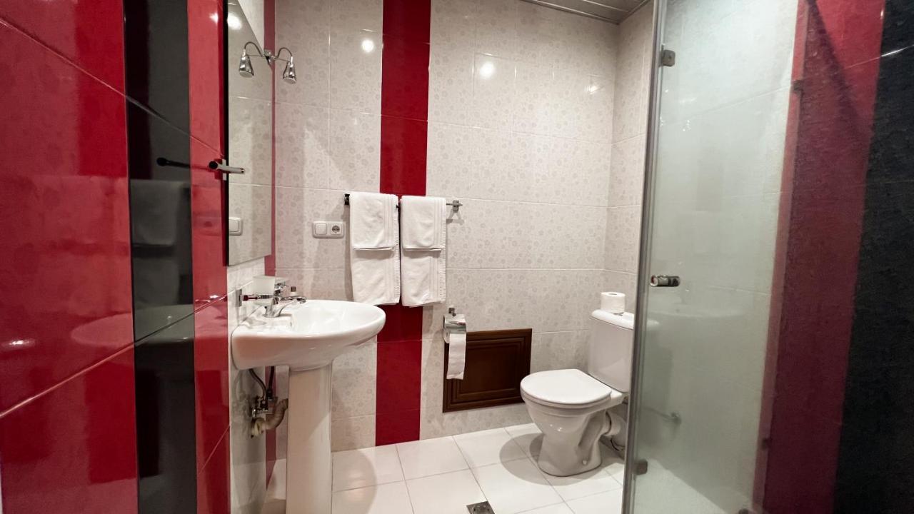 Olympavan Hotel Jereván Kültér fotó